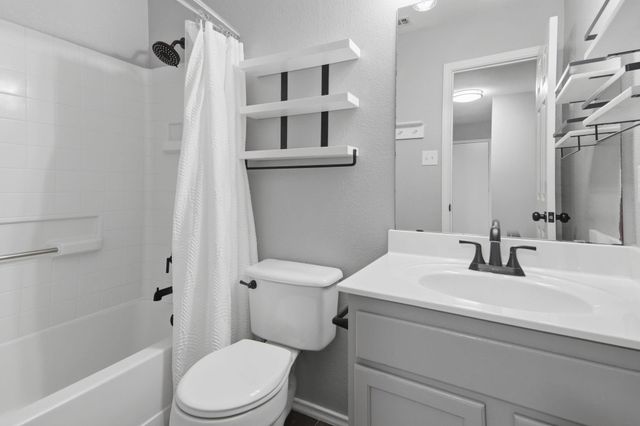 905 Lee DR, Leander, TX 78641