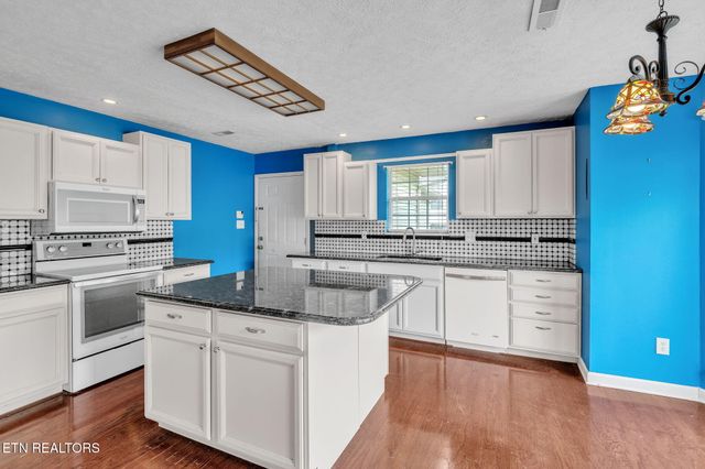 6432 Ridge Run Drive, Knoxville, TN 37921