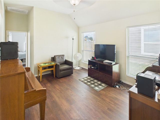 15304 Carriker Court, College Station, TX 77845