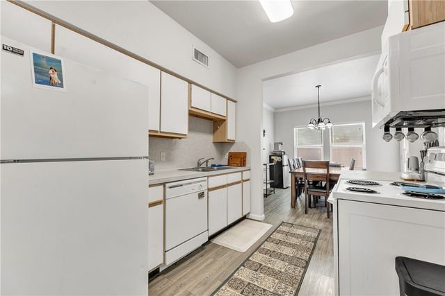 1249 Canyon Creek Circle, College Station, TX 77840