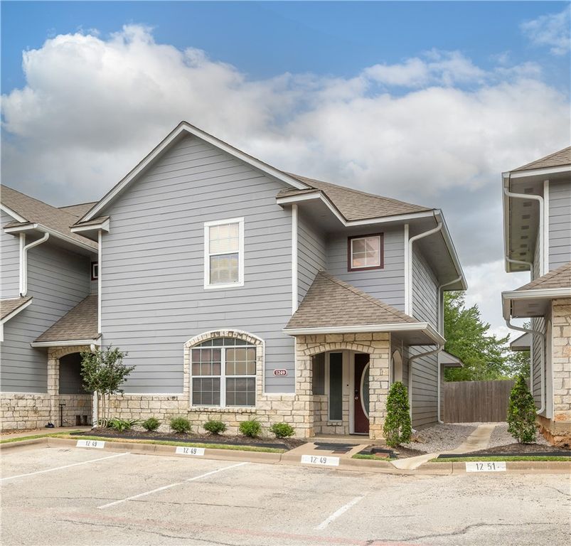 1249 Canyon Creek Circle, College Station, TX 77840