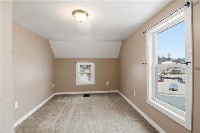 2 Farwell Street, Barre City, VT 05641