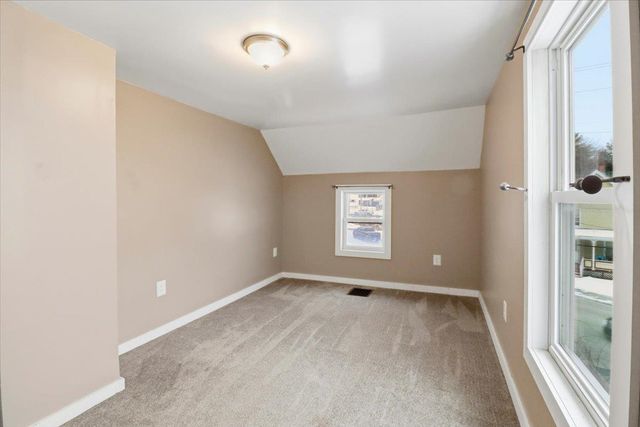 2 Farwell Street, Barre City, VT 05641