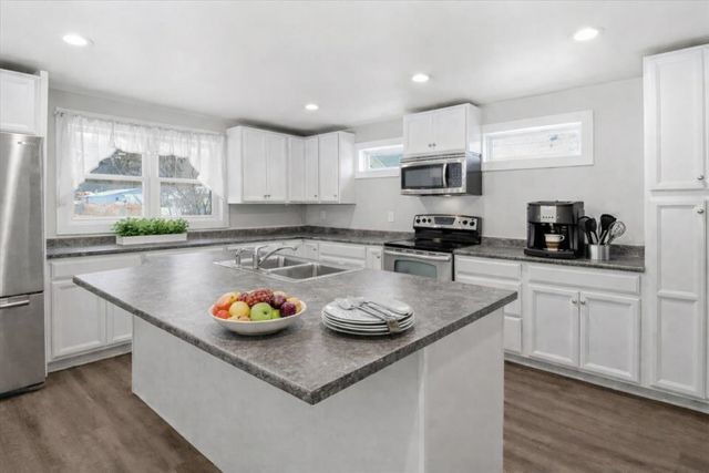 2 Farwell Street, Barre City, VT 05641