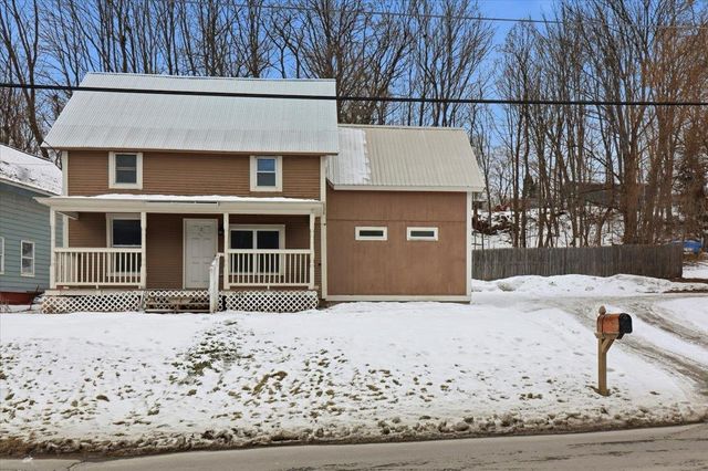 2 Farwell Street, Barre City, VT 05641