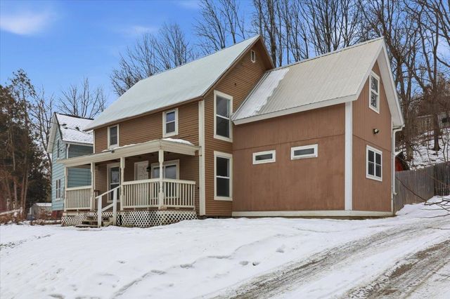 2 Farwell Street, Barre City, VT 05641