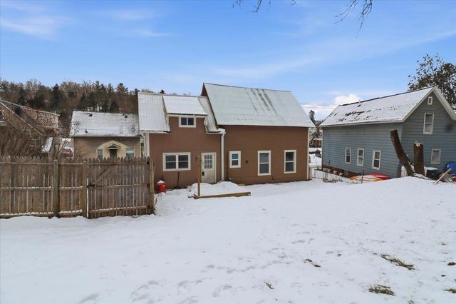 2 Farwell Street, Barre City, VT 05641