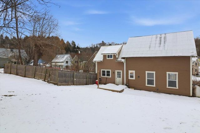 2 Farwell Street, Barre City, VT 05641