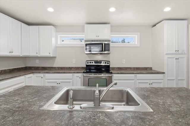 2 Farwell Street, Barre City, VT 05641