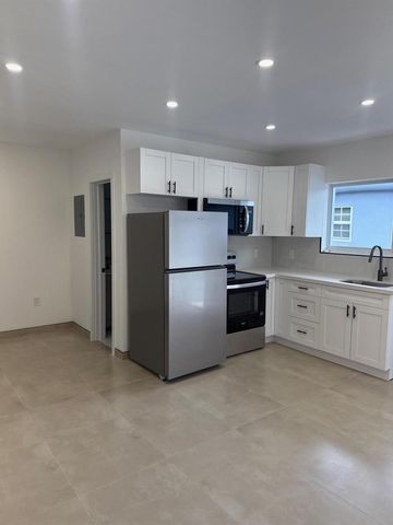 1235 Normandy Drive 2, Miami Beach, FL 33141