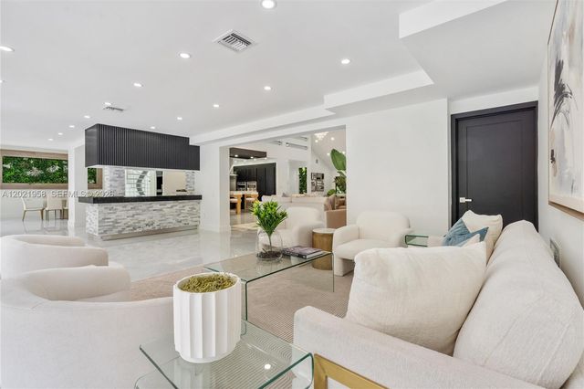 7011 Hialeah Lane, Parkland, FL 33067
