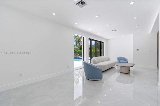 7011 Hialeah Lane, Parkland, FL 33067
