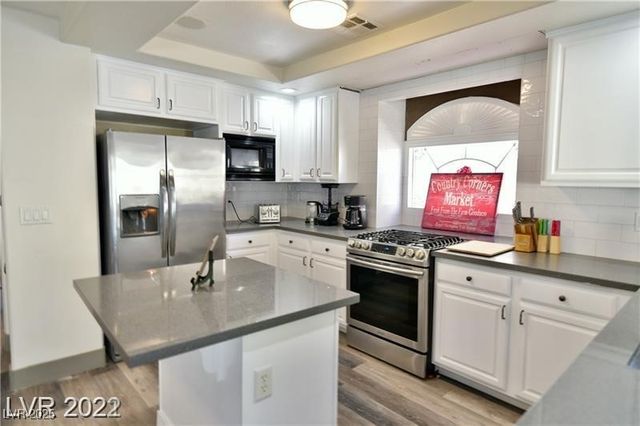 850 Trout Stream Court, Henderson, NV 89052