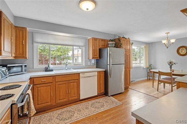 115 Mansfield Drive, Camillus, NY 13031