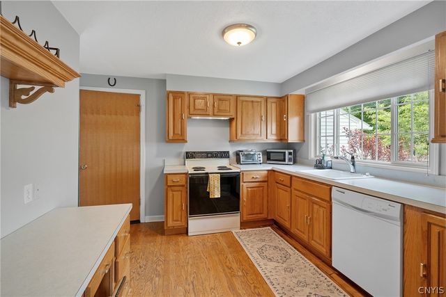 115 Mansfield Drive, Camillus, NY 13031