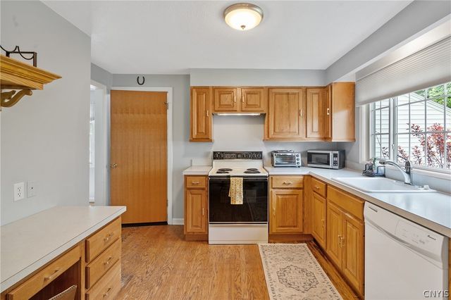 115 Mansfield Drive, Camillus, NY 13031