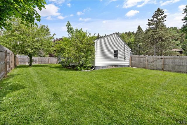 115 Mansfield Drive, Camillus, NY 13031
