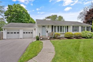 115 Mansfield Drive, Camillus, NY 13031