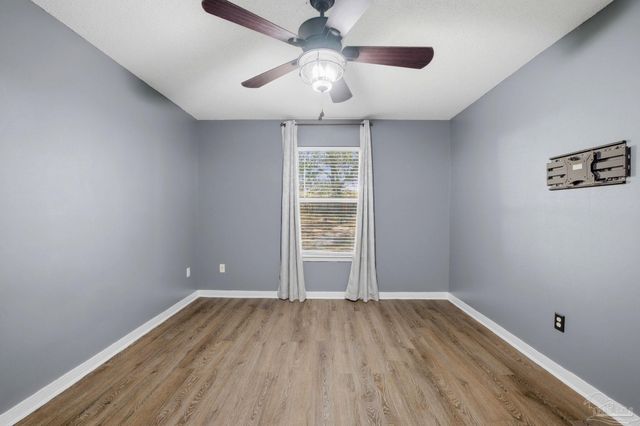 7312 Gordon Evans Rd, Navarre, FL 32566