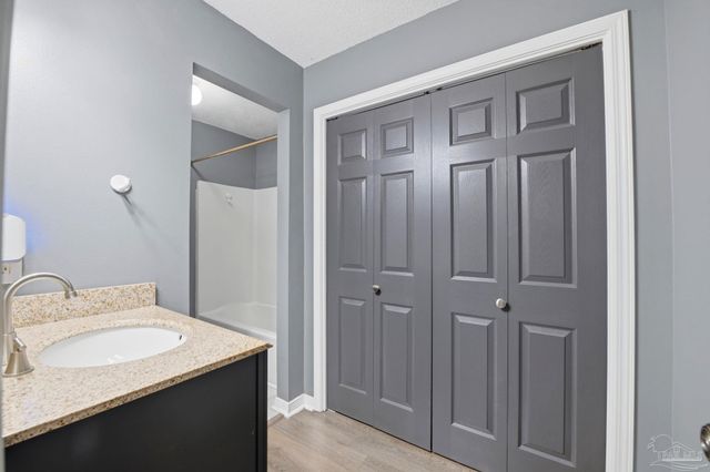 7312 Gordon Evans Rd, Navarre, FL 32566