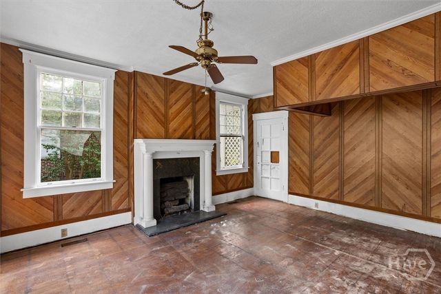 221 E 49th Street, Savannah, GA 31405