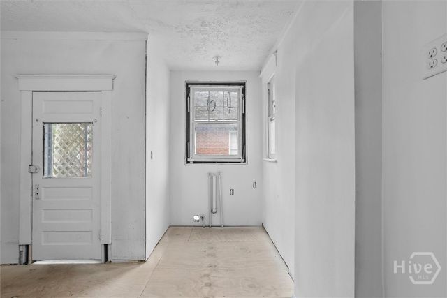 221 E 49th Street, Savannah, GA 31405