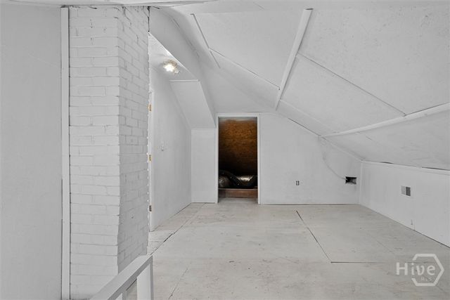 221 E 49th Street, Savannah, GA 31405