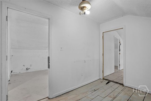 221 E 49th Street, Savannah, GA 31405