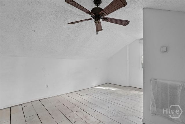 221 E 49th Street, Savannah, GA 31405