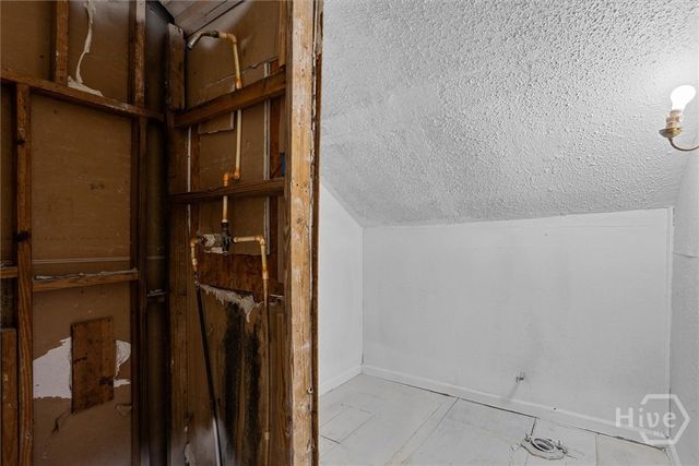 221 E 49th Street, Savannah, GA 31405