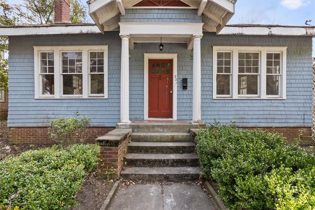 221 E 49th Street, Savannah, GA 31405