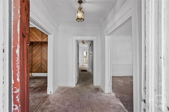 221 E 49th Street, Savannah, GA 31405