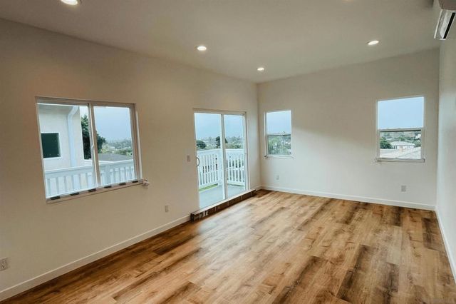 6737 Thomson Ct, San Diego, CA 92111