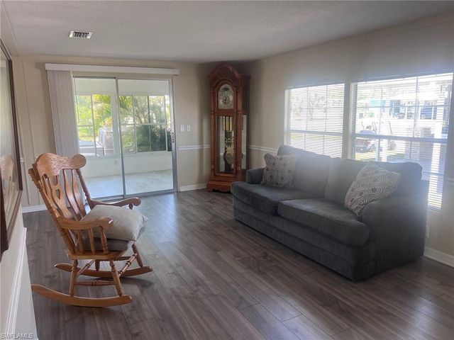 947 Strongbox DR, North Fort Myers, FL 33917