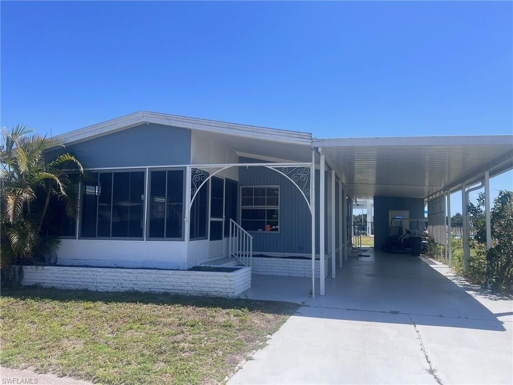 947 Strongbox DR, North Fort Myers, FL 33917