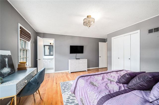 9412 Delmar Street, Prairie Village, KS 66207