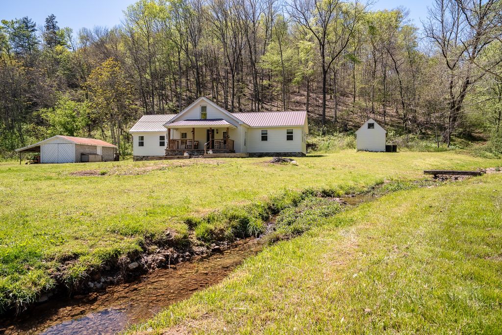 491 Long Branch Rd, Lawrenceburg, TN 38464