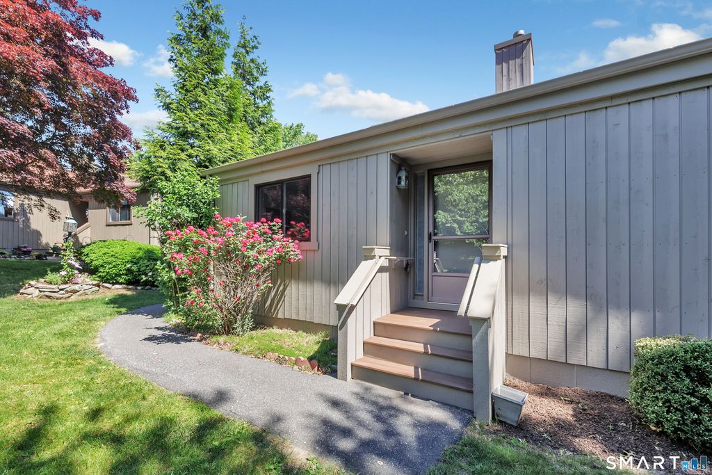 493 Pawnee Lane B, Stratford, CT 06614
