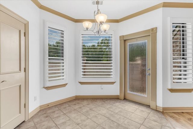 2105 Norwood Lane, Arlington, TX 76013