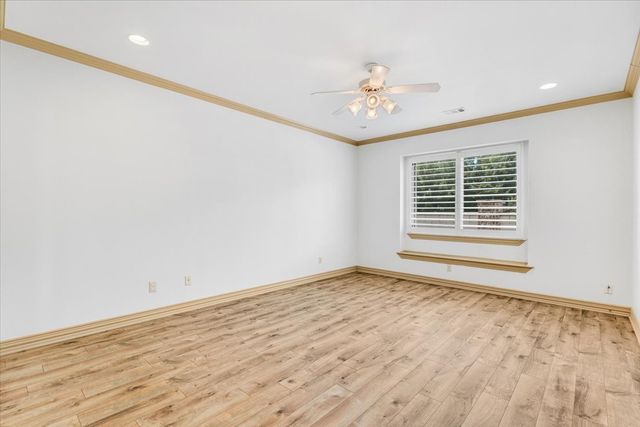 2105 Norwood Lane, Arlington, TX 76013