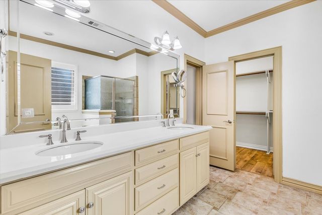 2105 Norwood Lane, Arlington, TX 76013