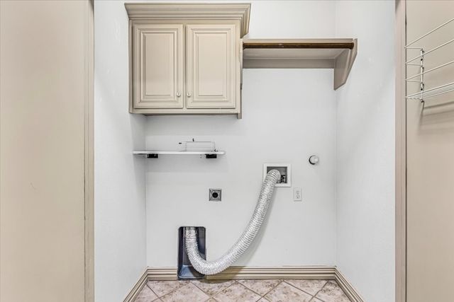 2105 Norwood Lane, Arlington, TX 76013