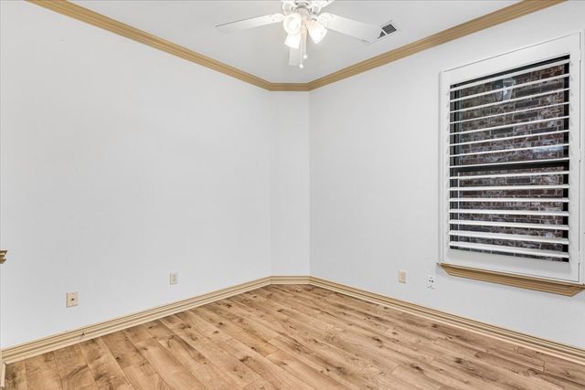 2105 Norwood Lane, Arlington, TX 76013