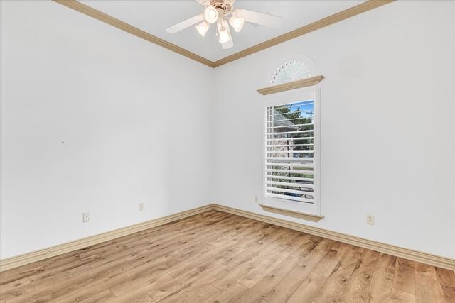 2105 Norwood Lane, Arlington, TX 76013