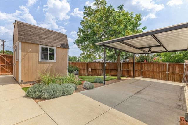 2105 Norwood Lane, Arlington, TX 76013