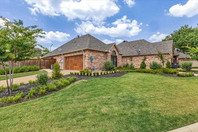 2105 Norwood Lane, Arlington, TX 76013