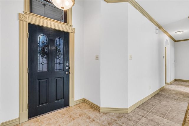2105 Norwood Lane, Arlington, TX 76013
