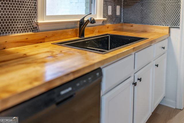 843 White Oak Drive, Forest Park, GA 30297