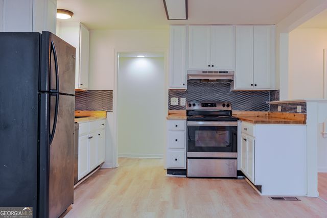 843 White Oak Drive, Forest Park, GA 30297