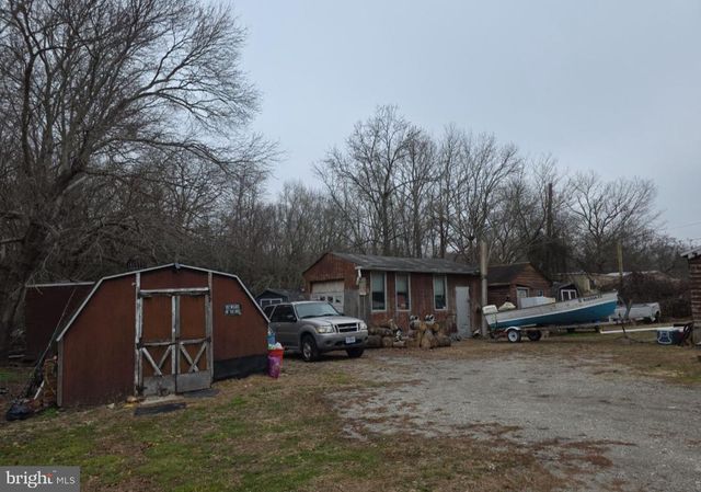 305 MAIN ST, Newport, NJ 08345